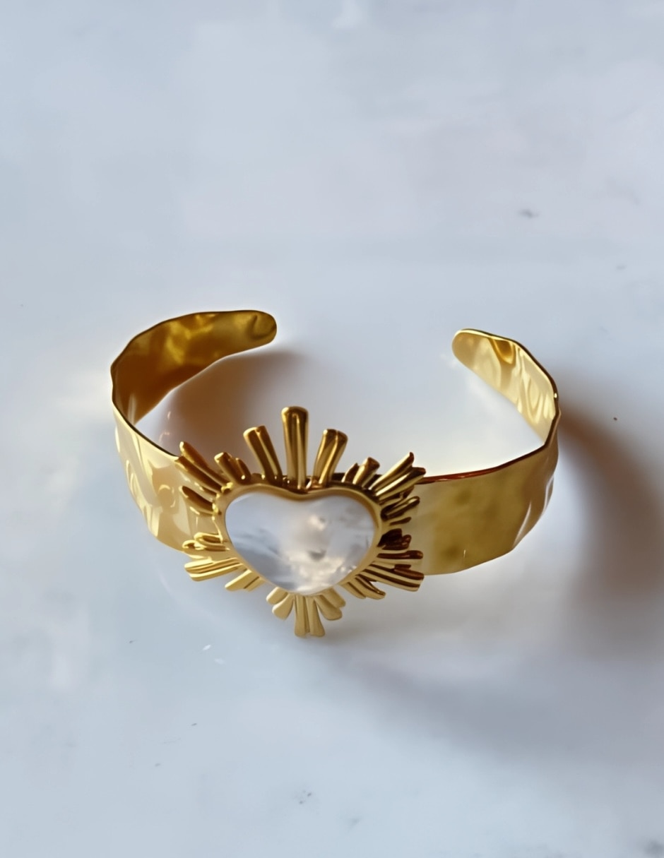 Brazalete Yoiko Sacred con acabado baño de oro