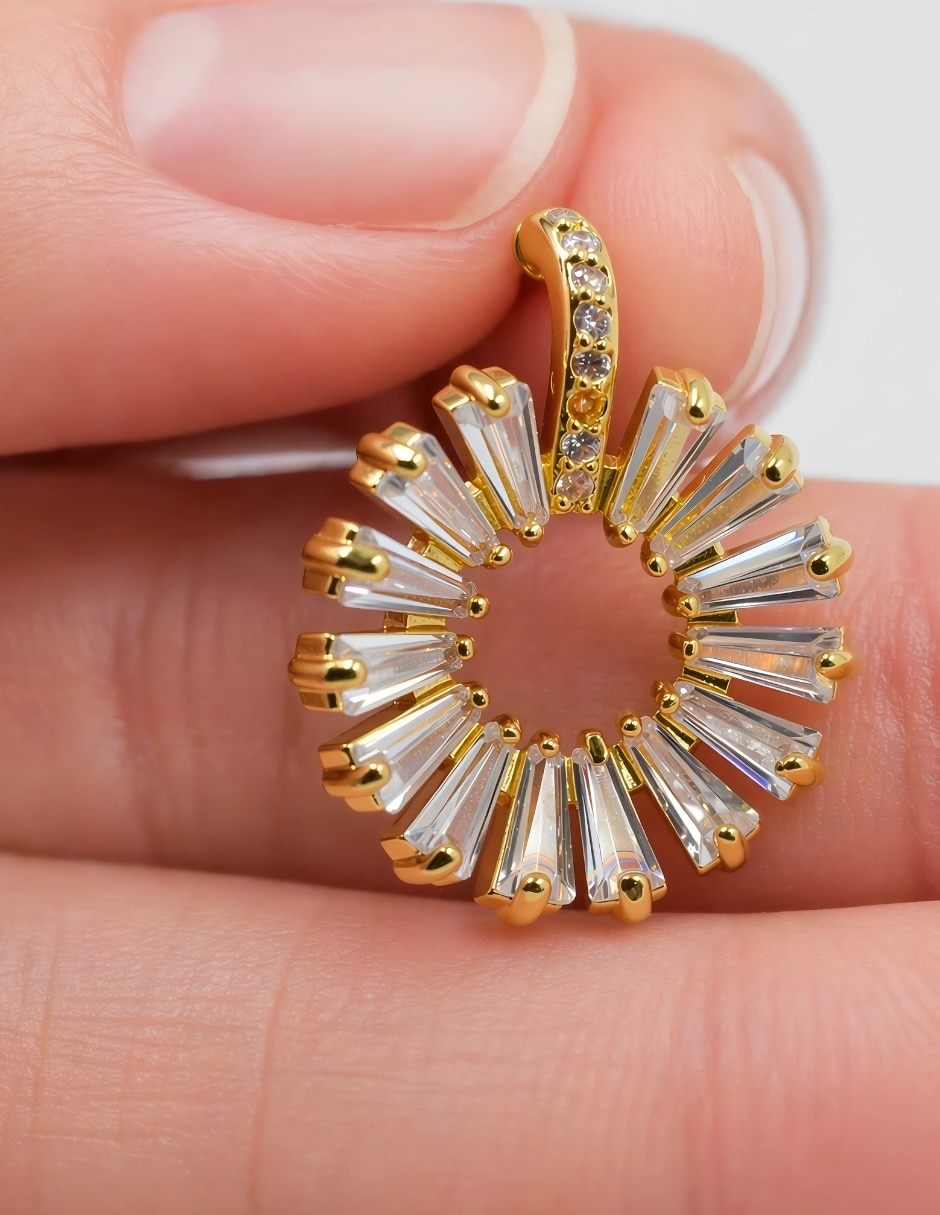 Aretes Stella Golden con acabado baño de oro zirconia 4