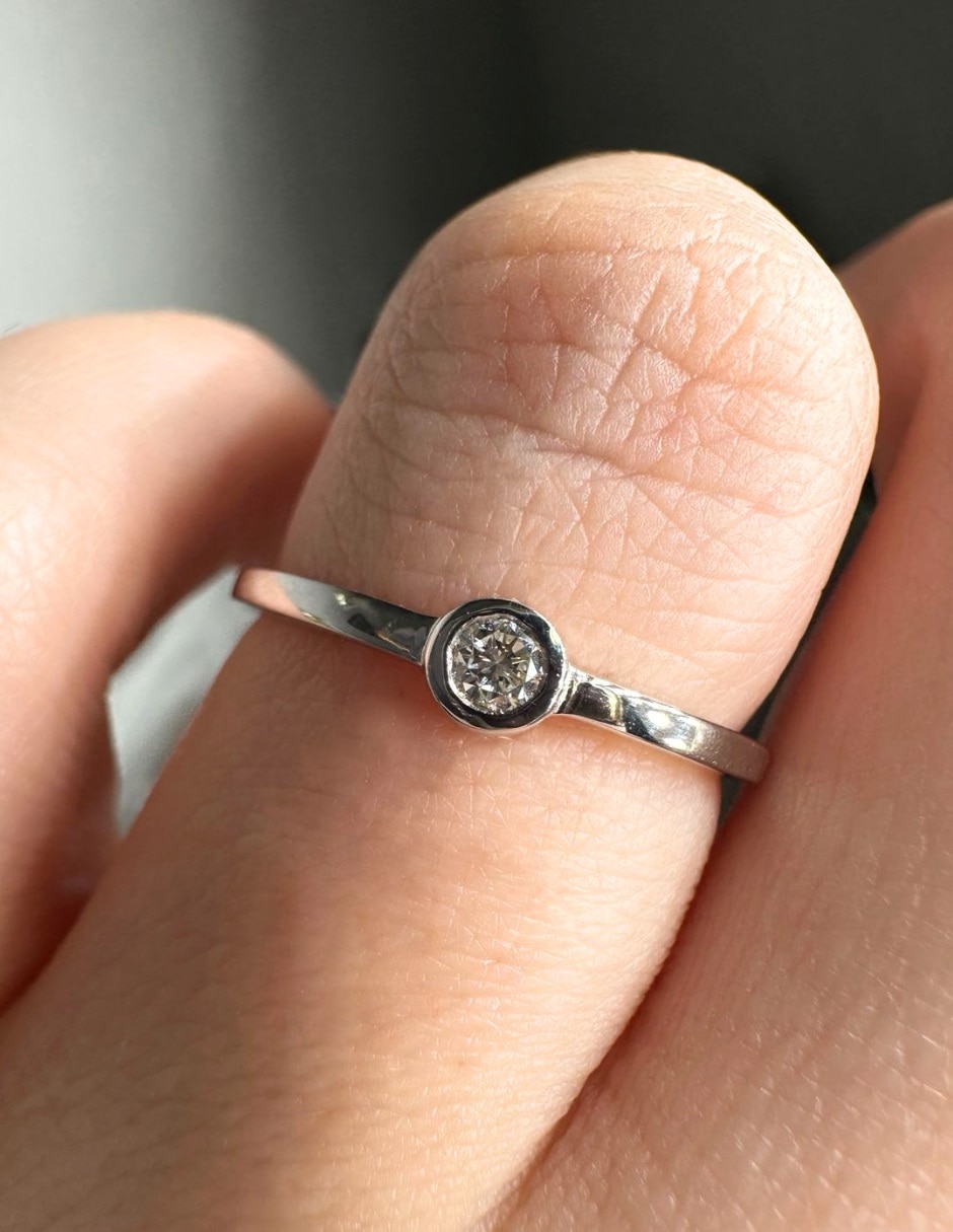 Anillo Idc 14 k de oro blanco diamante brillante