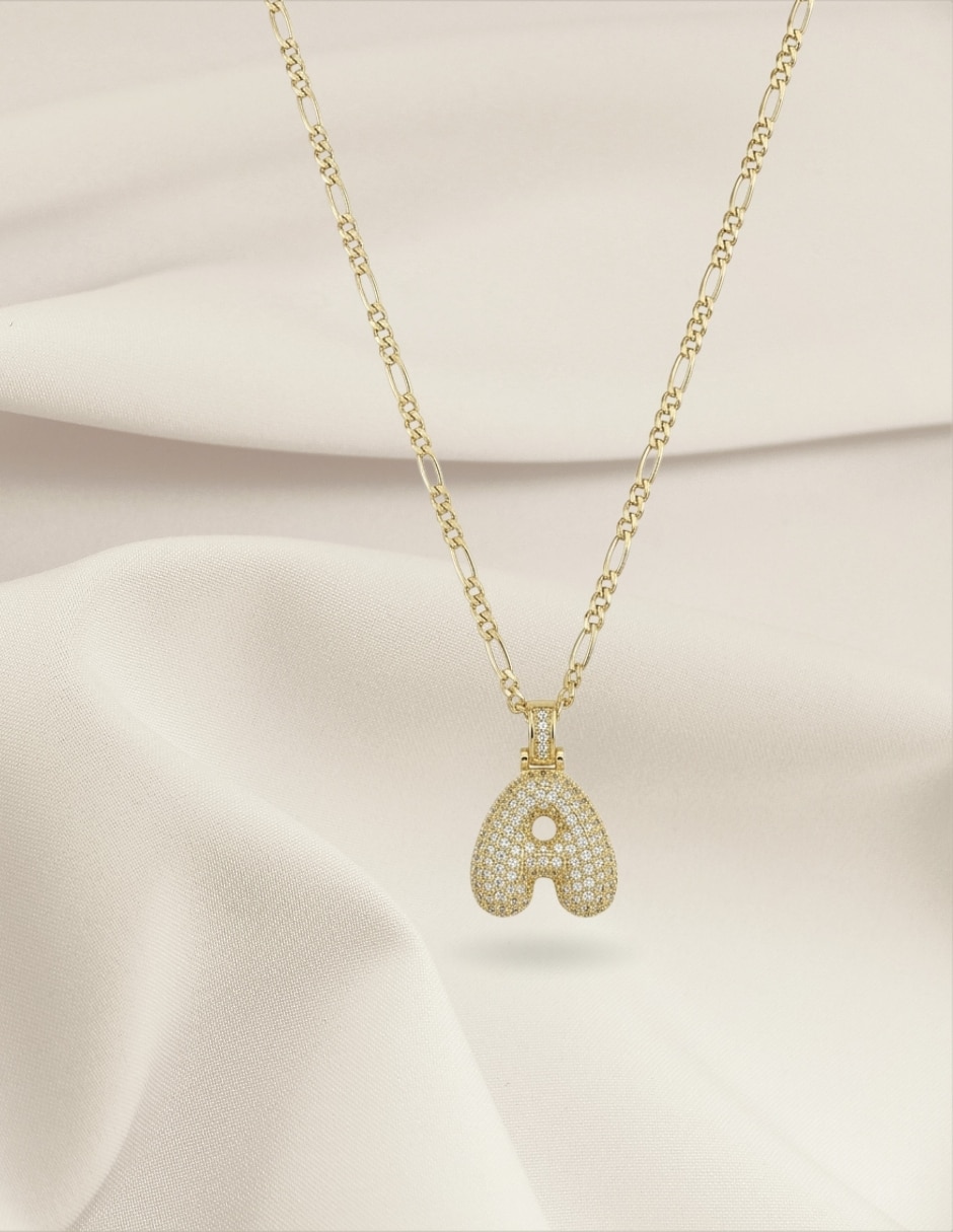 Collar con dije de letras Moon de oro laminado 10 K