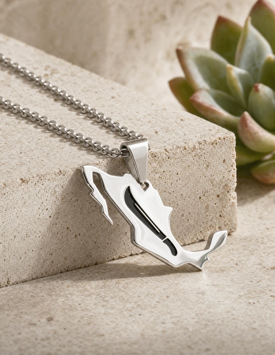 Collar con dije de México Chulada Raíces