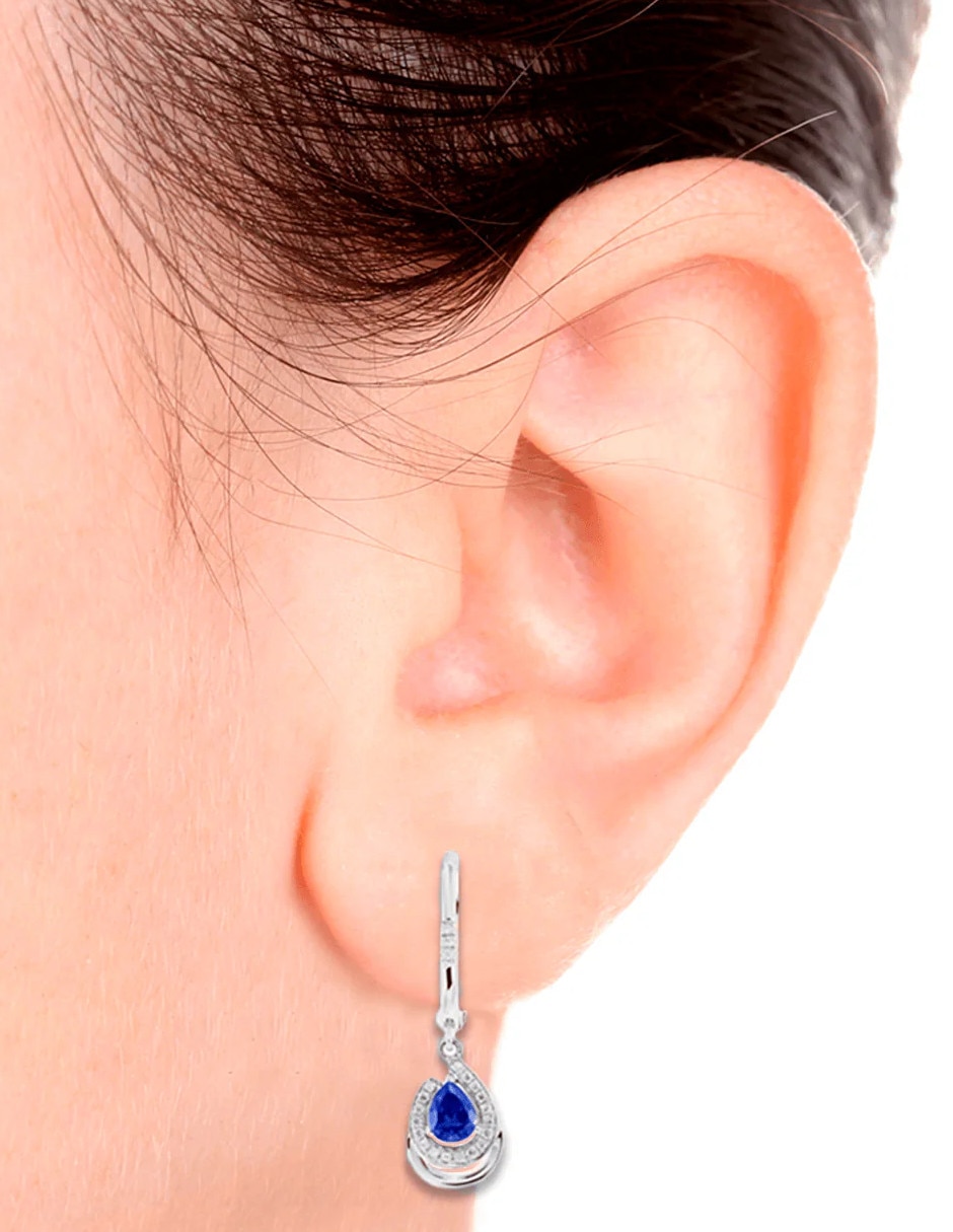 Aretes largos ovalados Fulvia de oro 14 K con acabado brillante zafiro y diamante