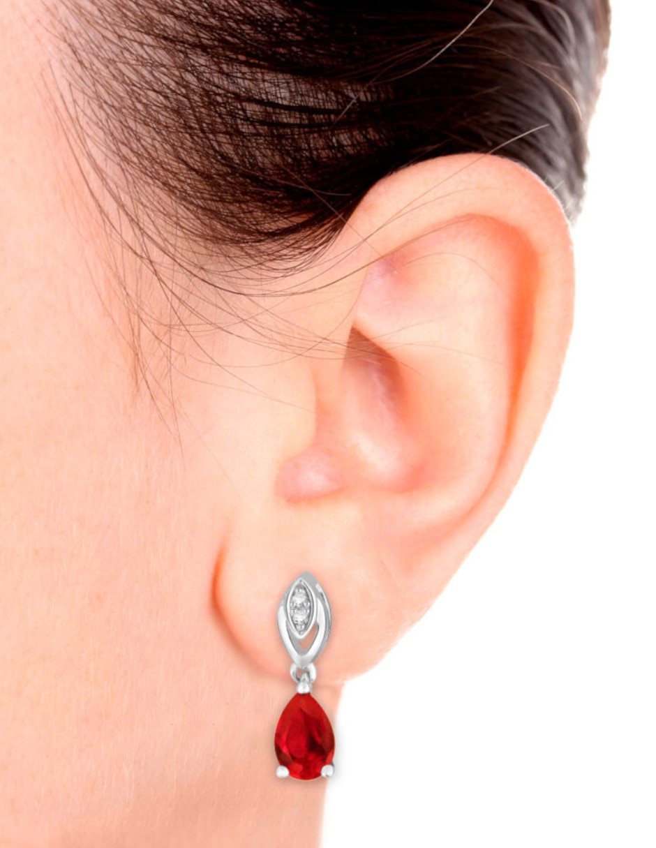 Aretes cortos ovalados Fascinare Serena de oro 14 K con acabado brillante rubí y diamante