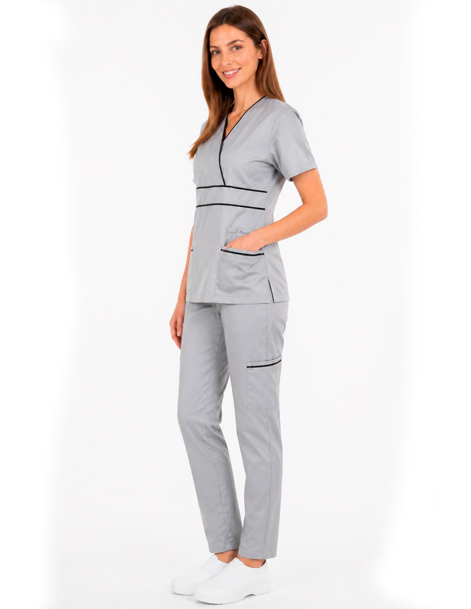 Pijama quirúrgica estilo relajado para mujer 4