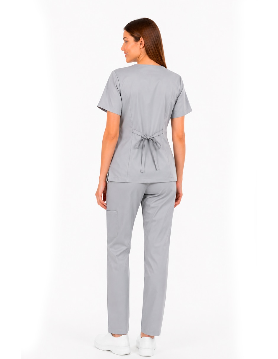 Pijama quirúrgica estilo relajado para mujer 3