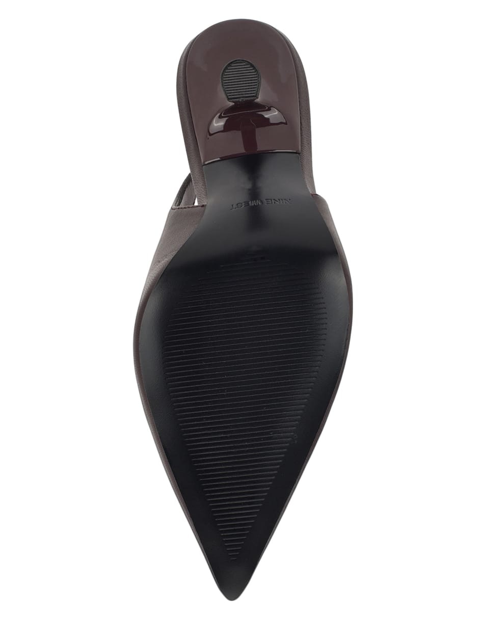 Zapatilla piel nine west