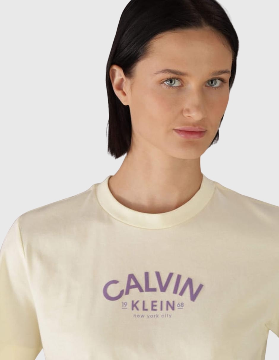 Playera manga corta cuello redondo para mujer 4