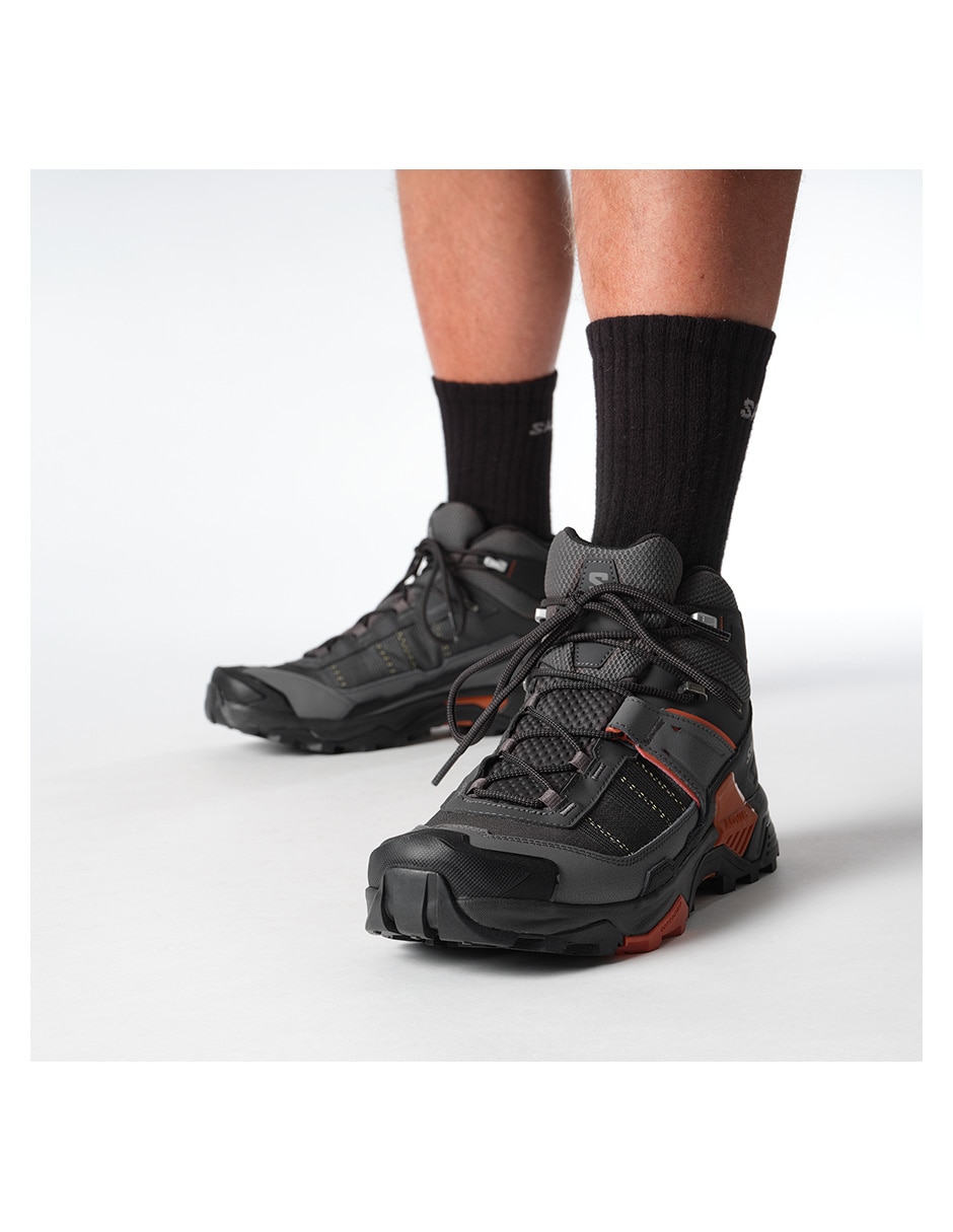 Bota de montañismo y senderismo Salomon para hombre