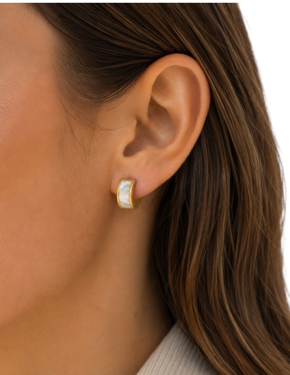 Aretes clip circulares con acabado baño de oro madre perla 3