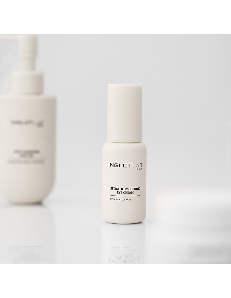 Crema para contorno de ojos recomendada para bolsas y ojeras de Día y noche Inglot Lifting-&-Smoothing-E para todo tipo piel