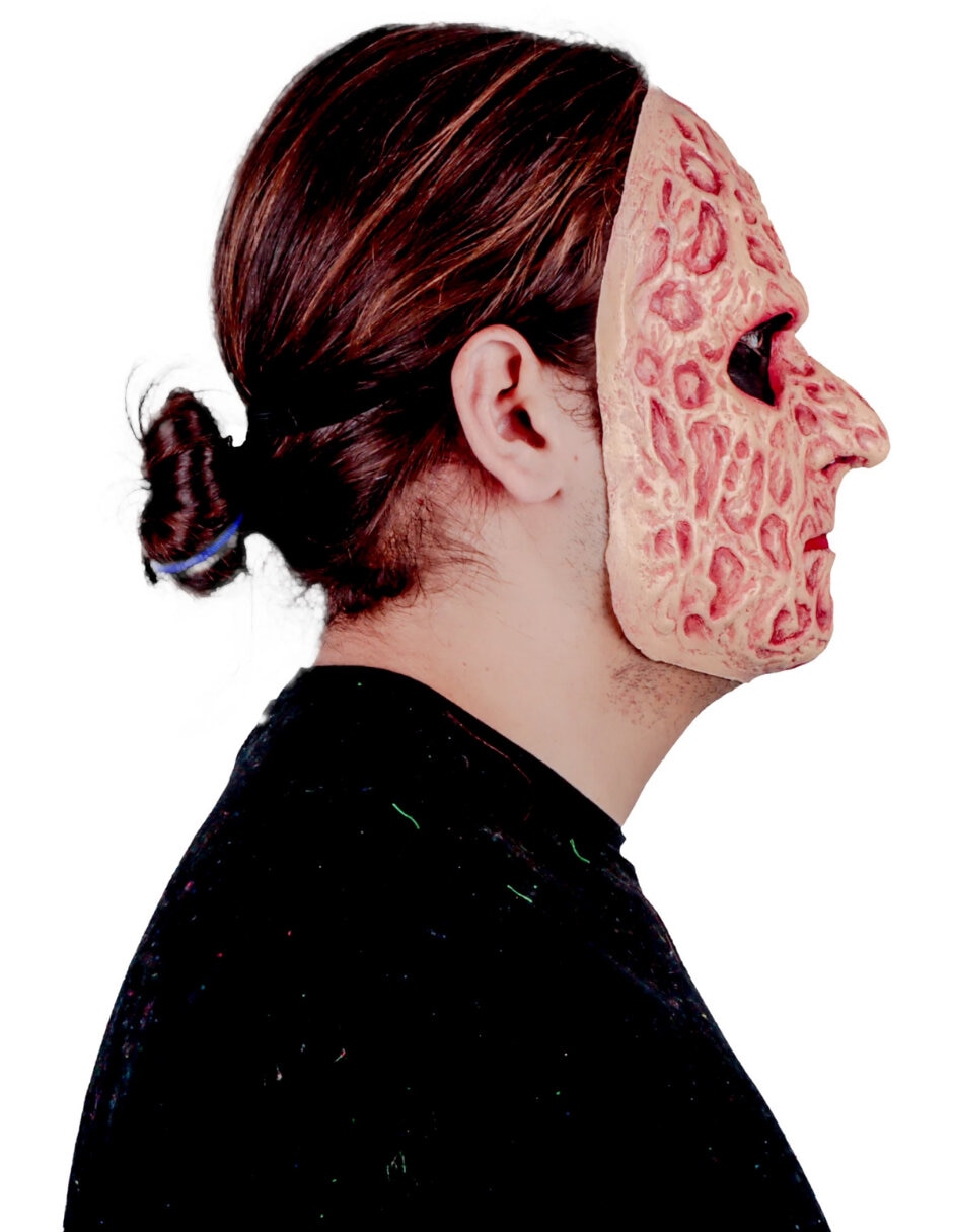 Maquillaje para disfraz de quemado aplicacion FX Ghoulish Productions