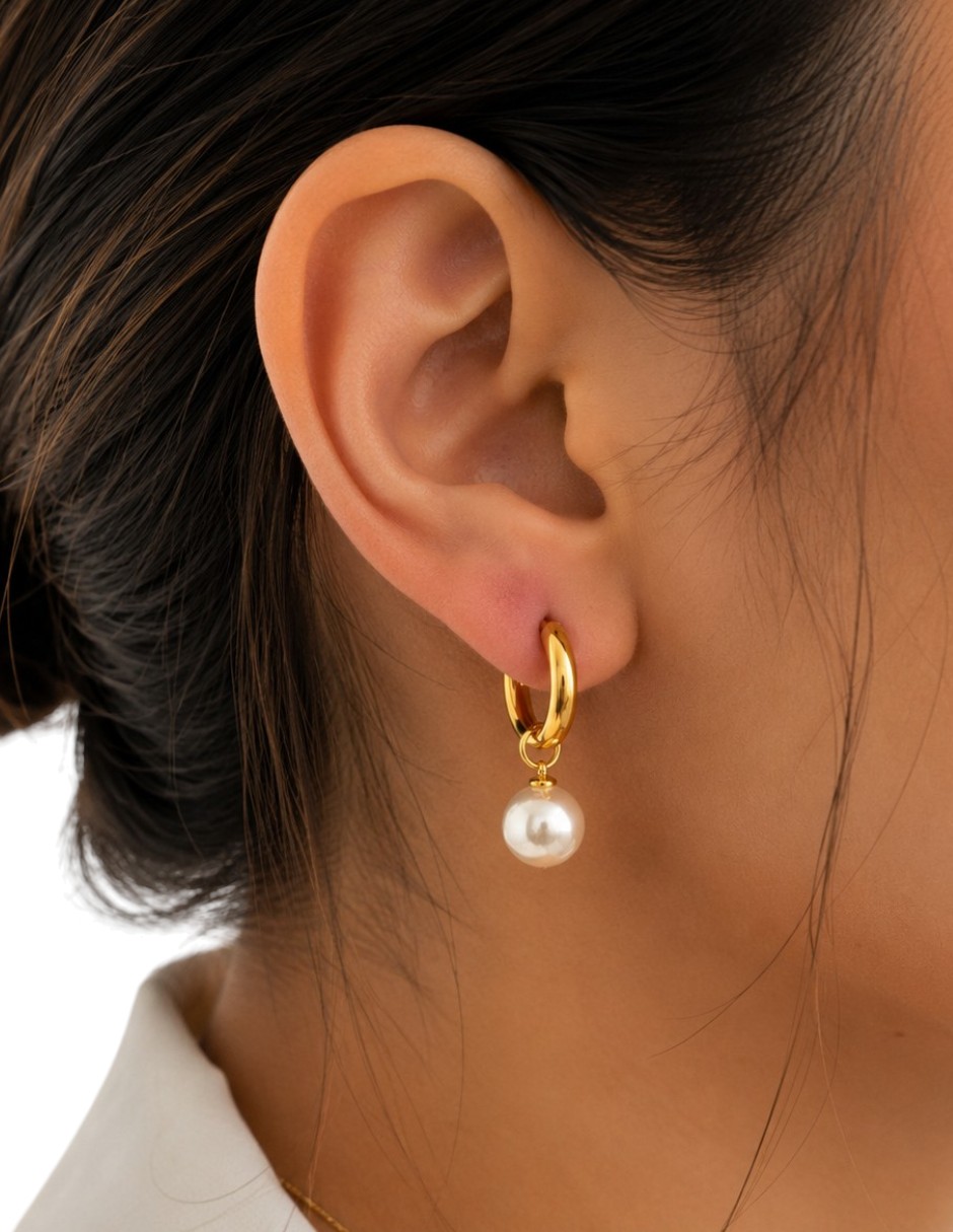 Aretes Velocity con acabado baño de Oro