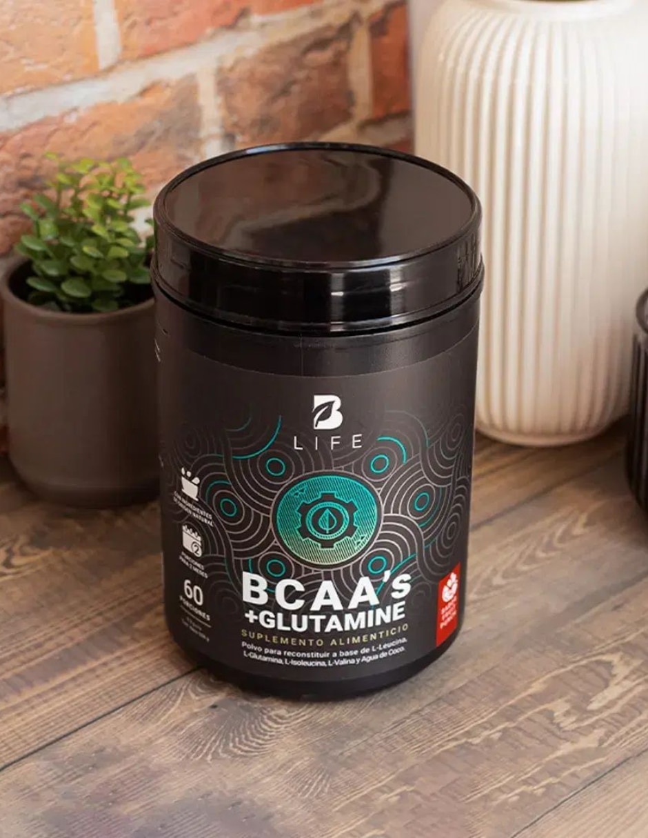 BCAAs con Glutamina B Life con creatina monohidratada bcaa 2:1:1 (l-leucina l-isoleucina l-valina) y l-arginina vitaminas sabor ponche de frutas de 500 g