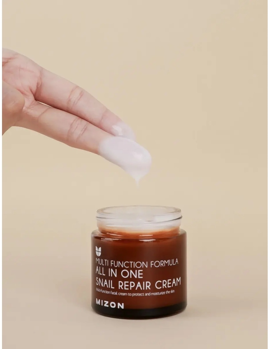Crema facial recomendada para Hidratar de Día y noche Mizon All In One Snail Repair todo tipo piel