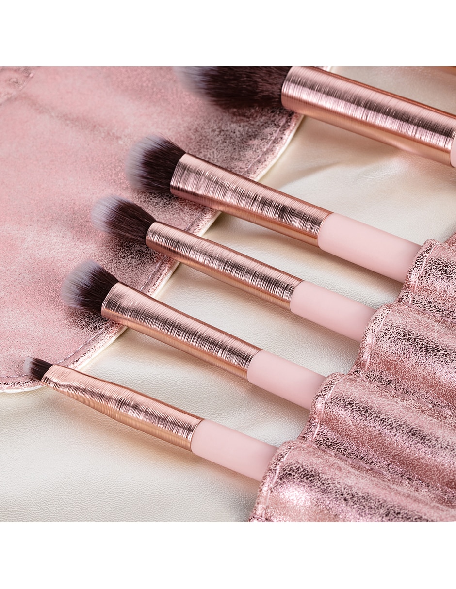 Set de brochas Inglot de maquillaje en estuche