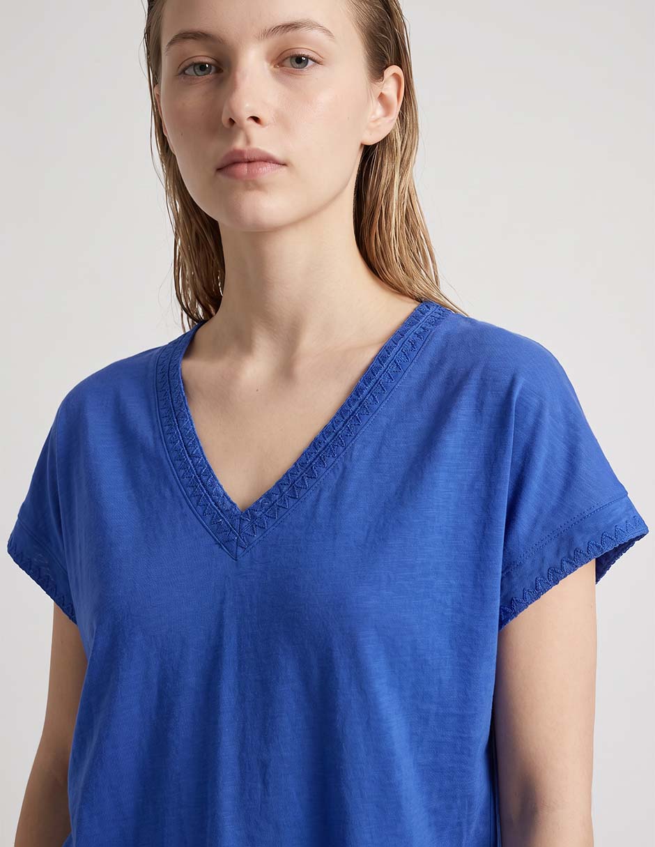 Playera manga corta cuello v para mujer 5