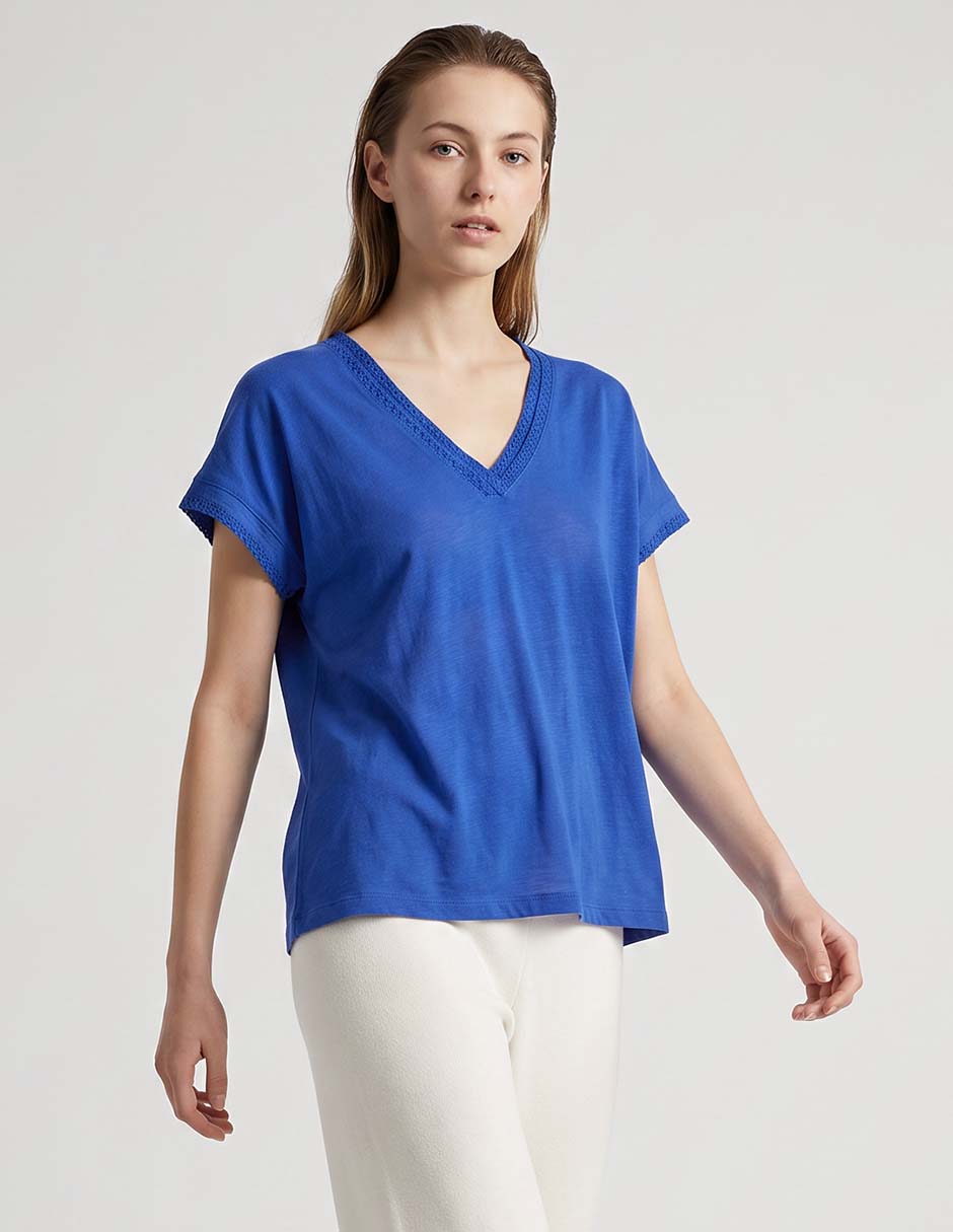 Playera manga corta cuello v para mujer