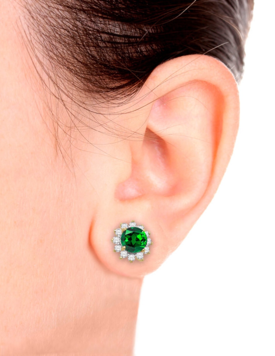 Aretes corto de estrella Fascinare Dakota de oro 14 k con acabado brillante esmeralda y diamante