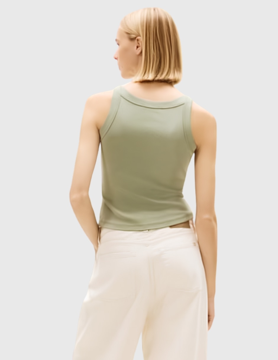 Playera cuello redondo para mujer 3