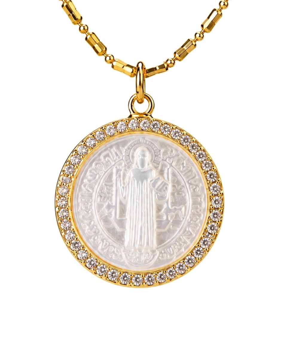 Collar con dije Divino San Benito