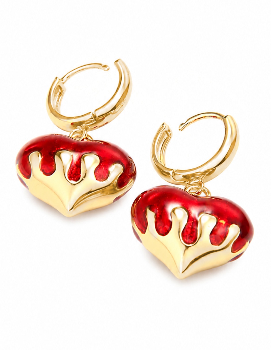 Aretes largos de corazón Yoiko con acabado baño de oro