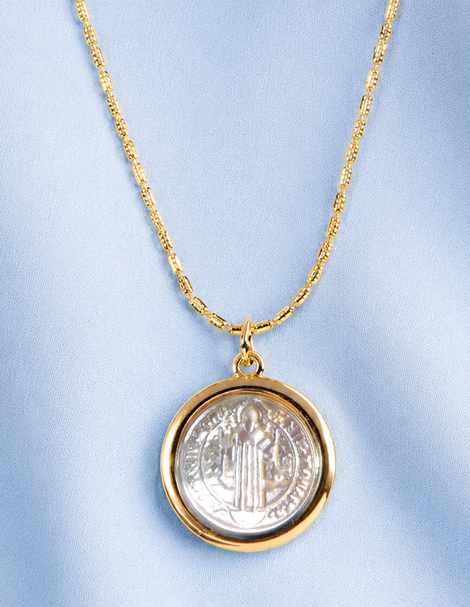 Collar con dije Yoiko Fe San Benito
