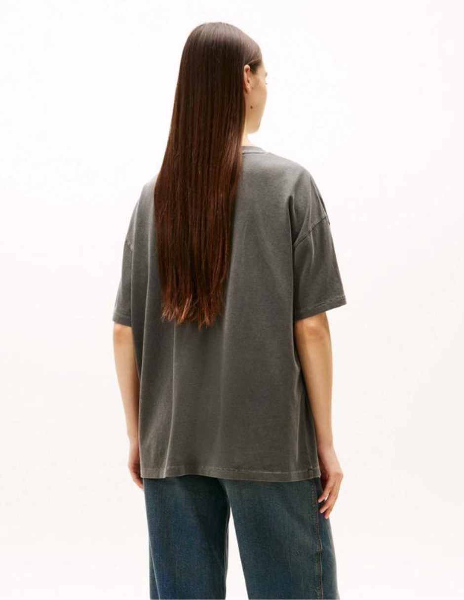 Playera manga corta Tommy Jeans cuello redondo para mujer