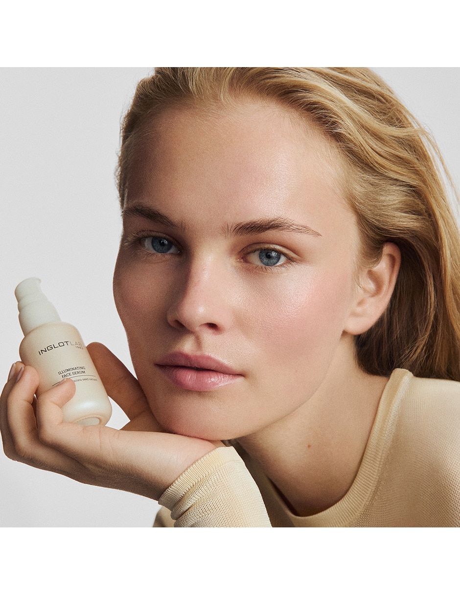 Sérum facial Illuminating Face Serum Inglot para todo tipo piel
