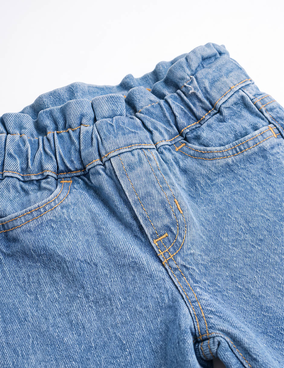 Jeans recto lavado claro para bebé niña 4