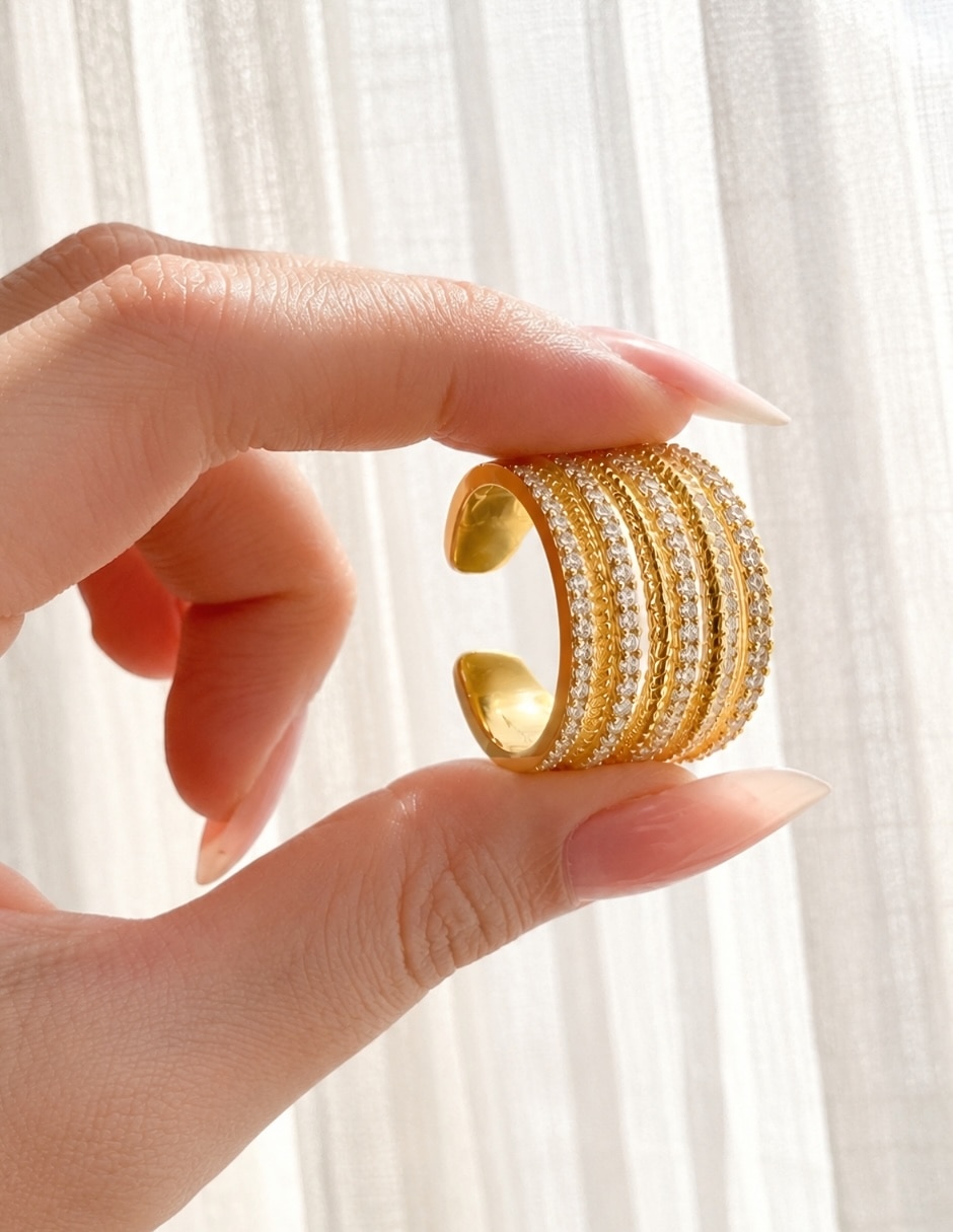 Anillo Yoiko zirconia baño de oro 18 k