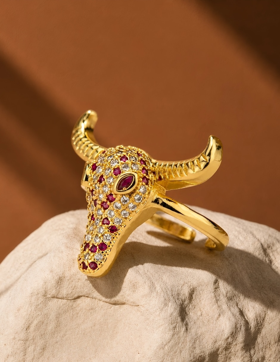 Anillo de animal Yoiko Taurus baño de oro 18 k