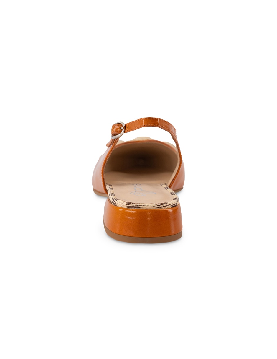 Zapatilla Prada de charol para mujer