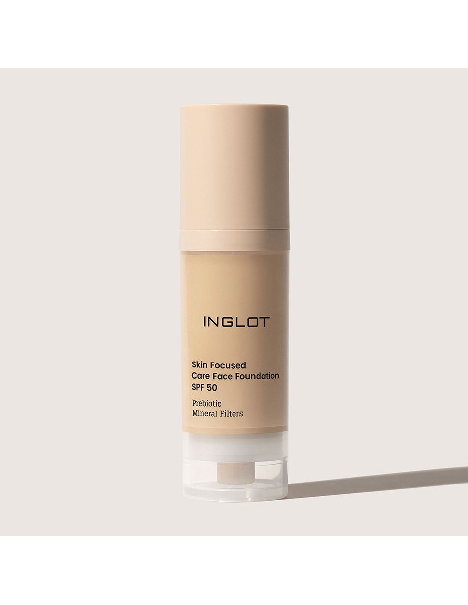 Base de maquillaje crema Inglot SPF Luminoso