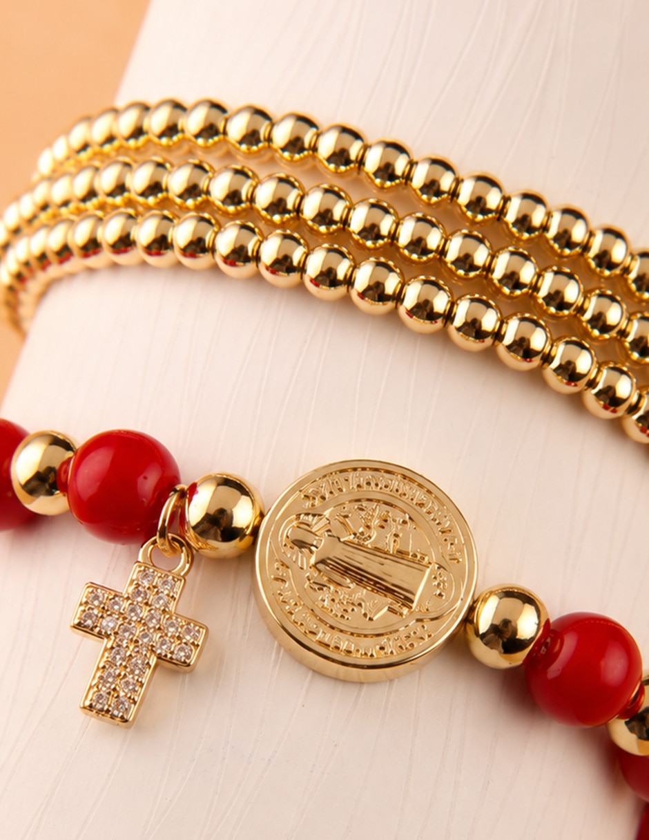 Set de brazalete Yoiko con zirconia san benito carmesí acabado baño de oro 18 k