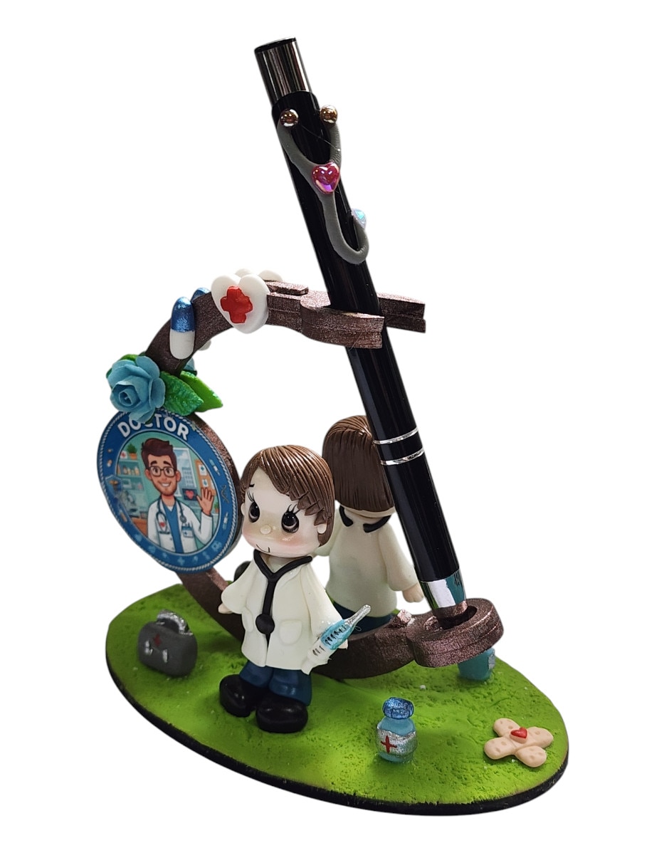 Figura decorativa de doctor Limerence by Claudia Herrera