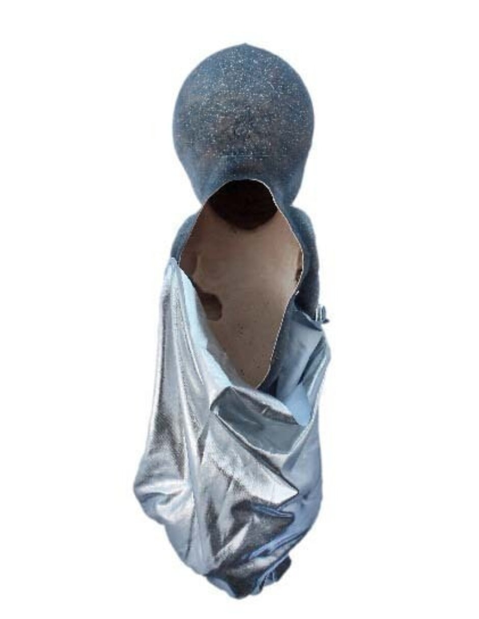 Figura decorativa de muñeco alien 2