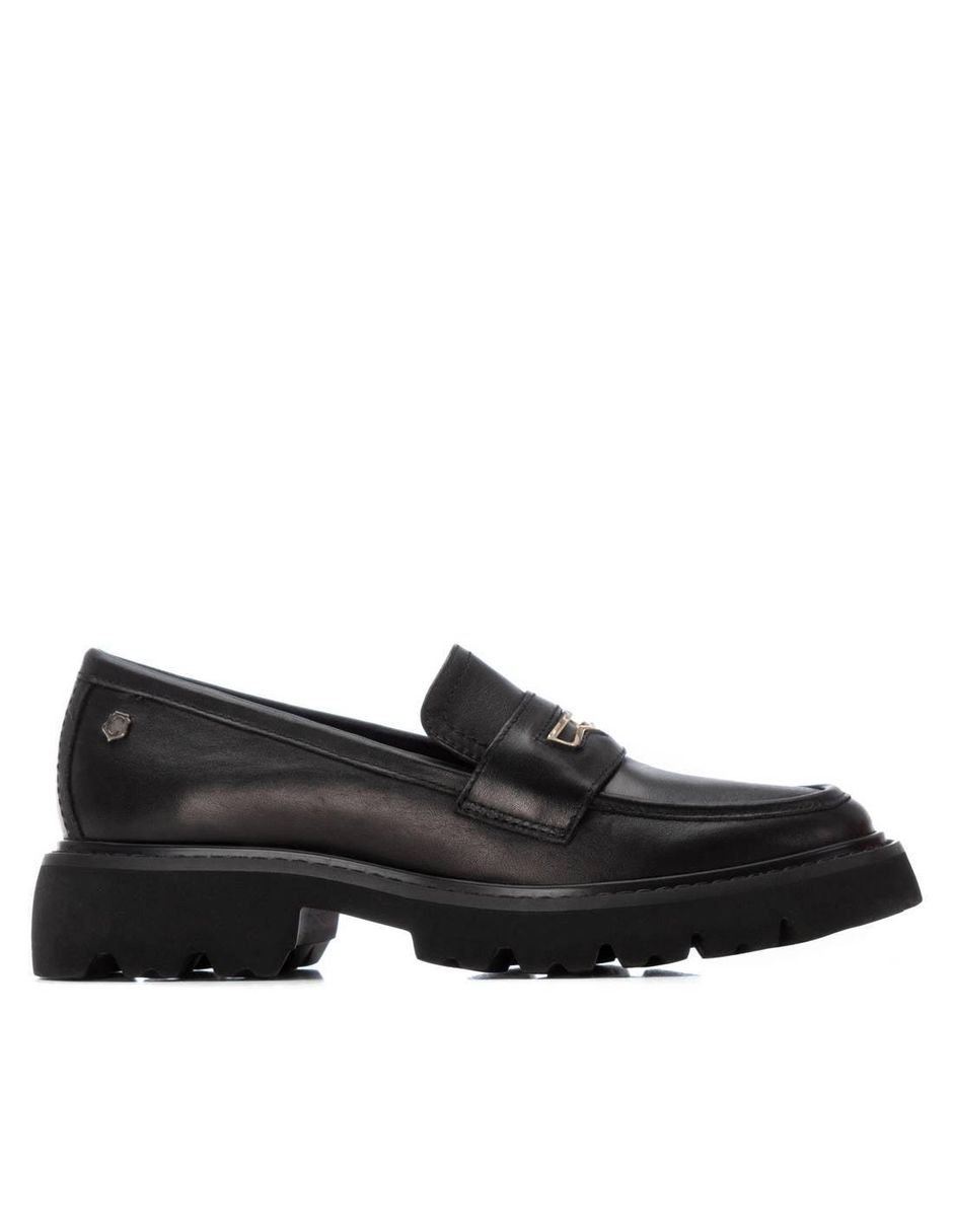 Zapato de piel para mujer