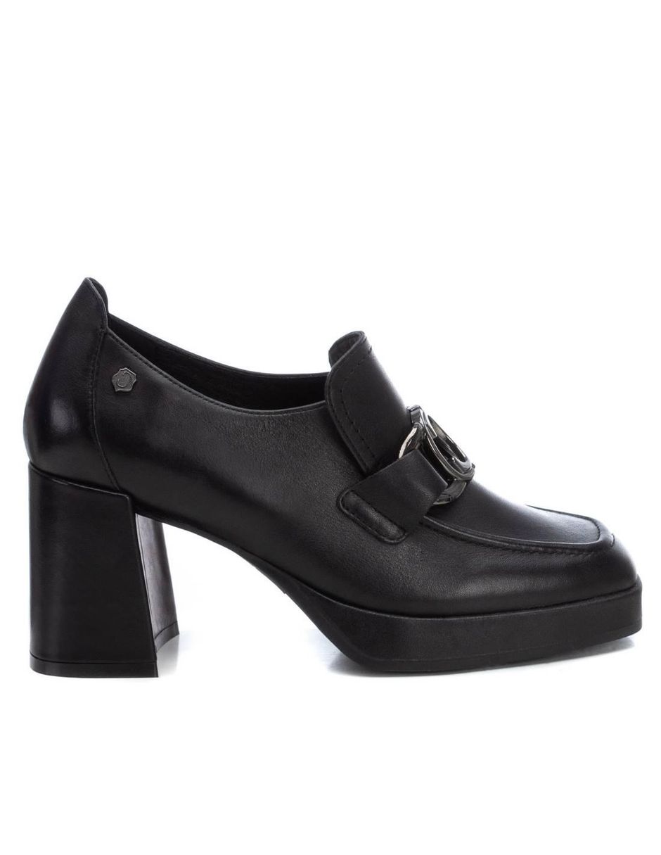 Zapato de piel para mujer