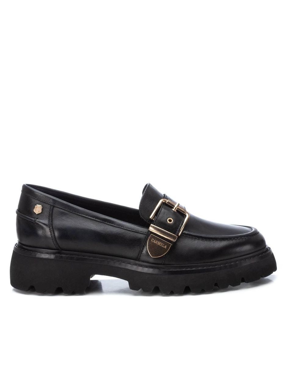 Zapato de piel para mujer