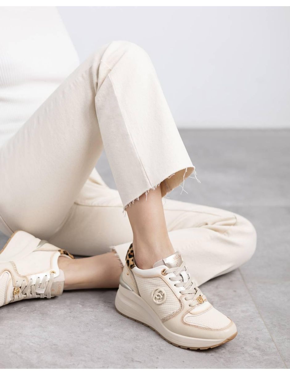 Tenis Carmela para mujer