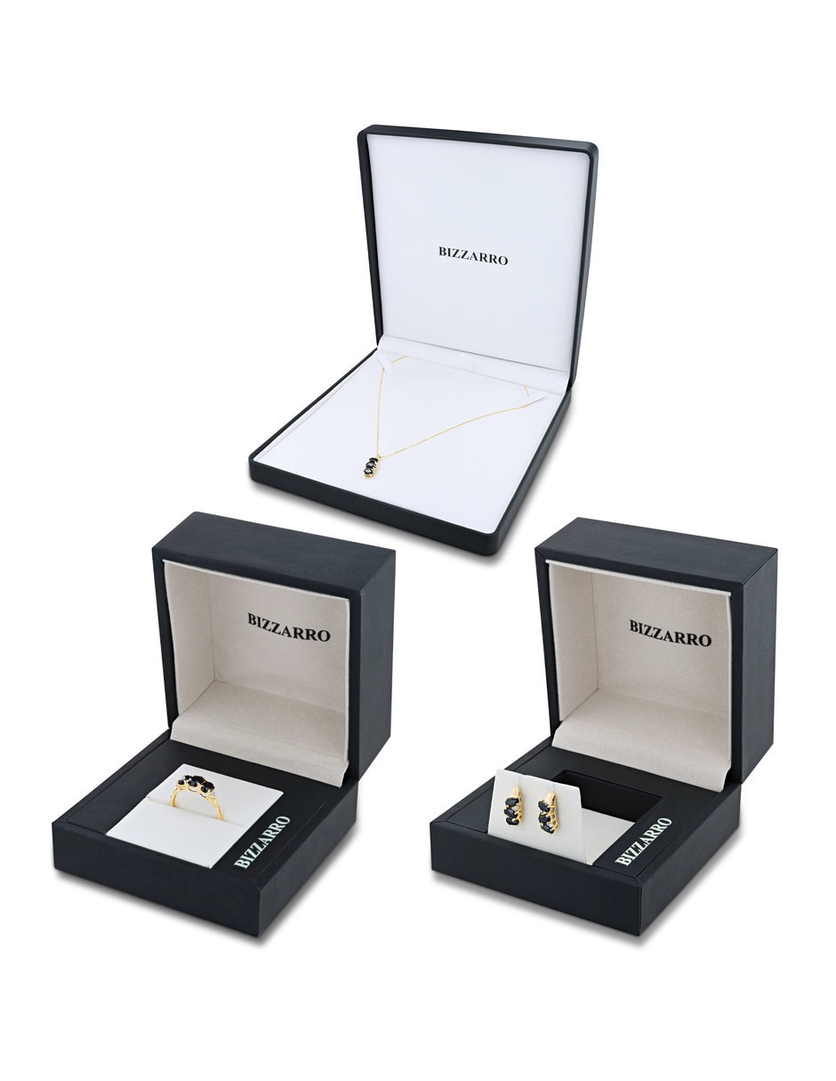 Aretes collar y anillo ovalados Joyerías Bizzarro de oro amarillo 14 k zafiro