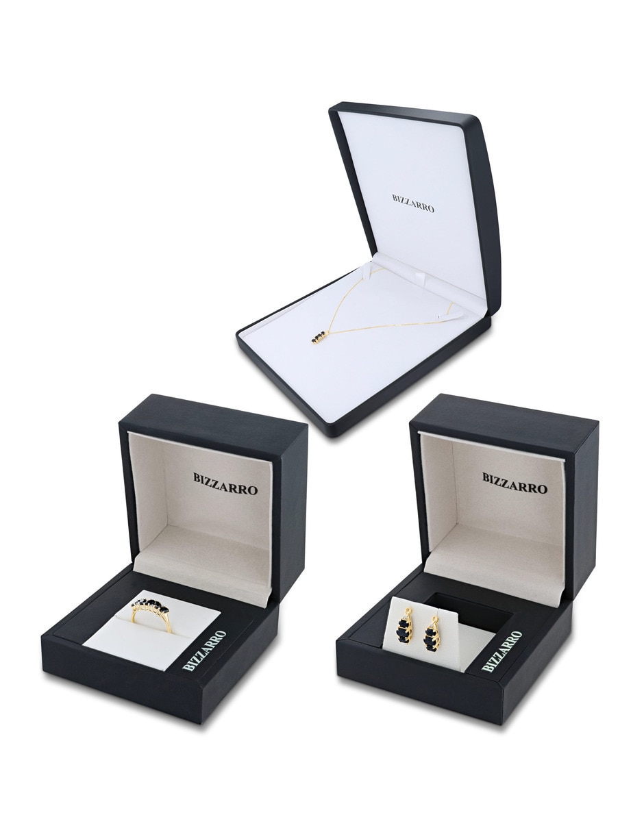 Aretes collar y anillo ovalados Joyerías Bizzarro de oro amarillo 14 k zafiro