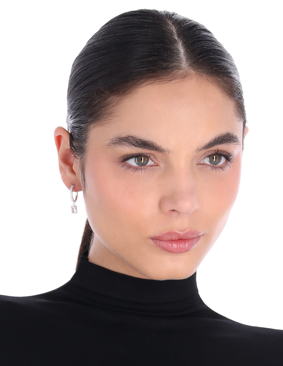 Aretes largos NAPIER con acabado plateado zirconia