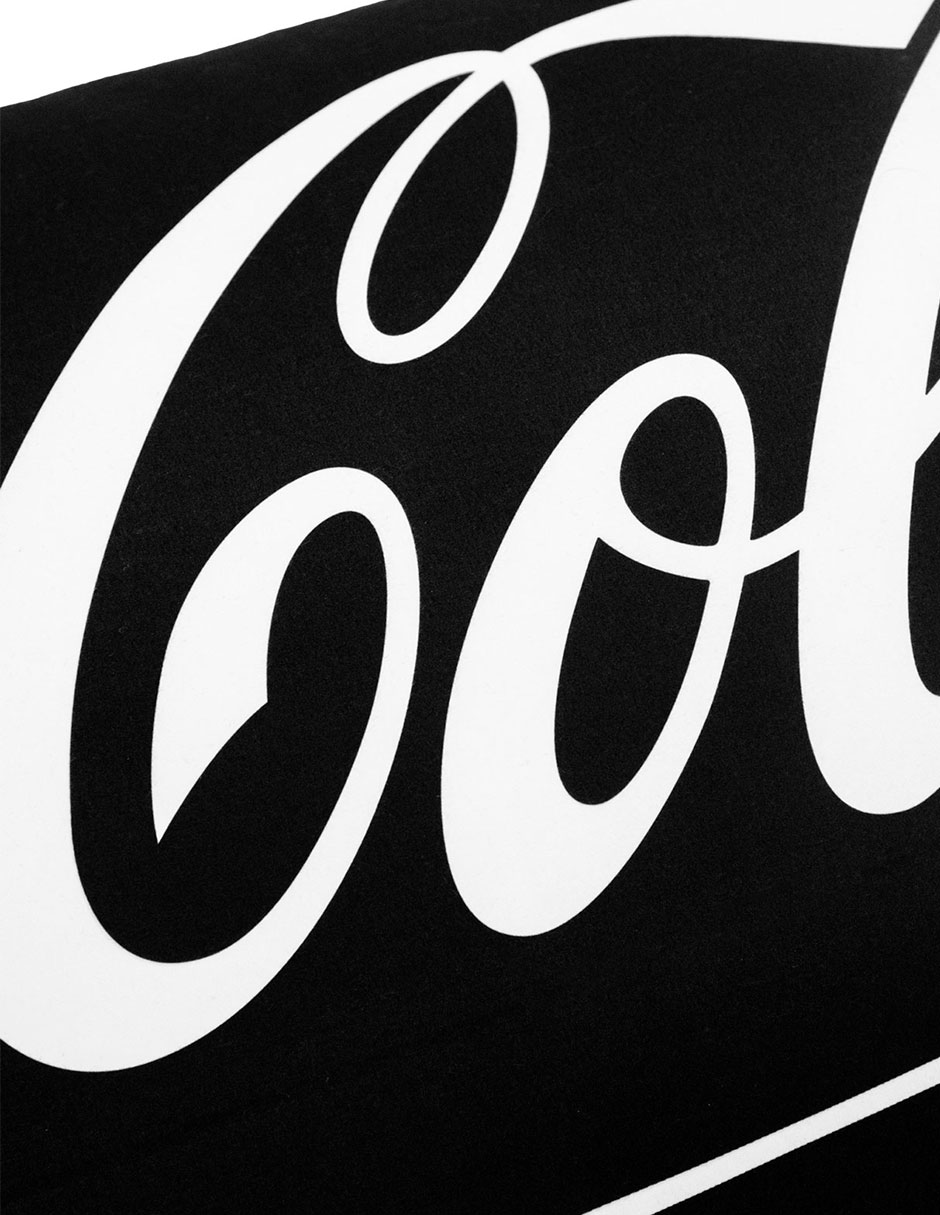 Almohada Providencia Súper Jumbo Coca-Cola Black firmeza medio