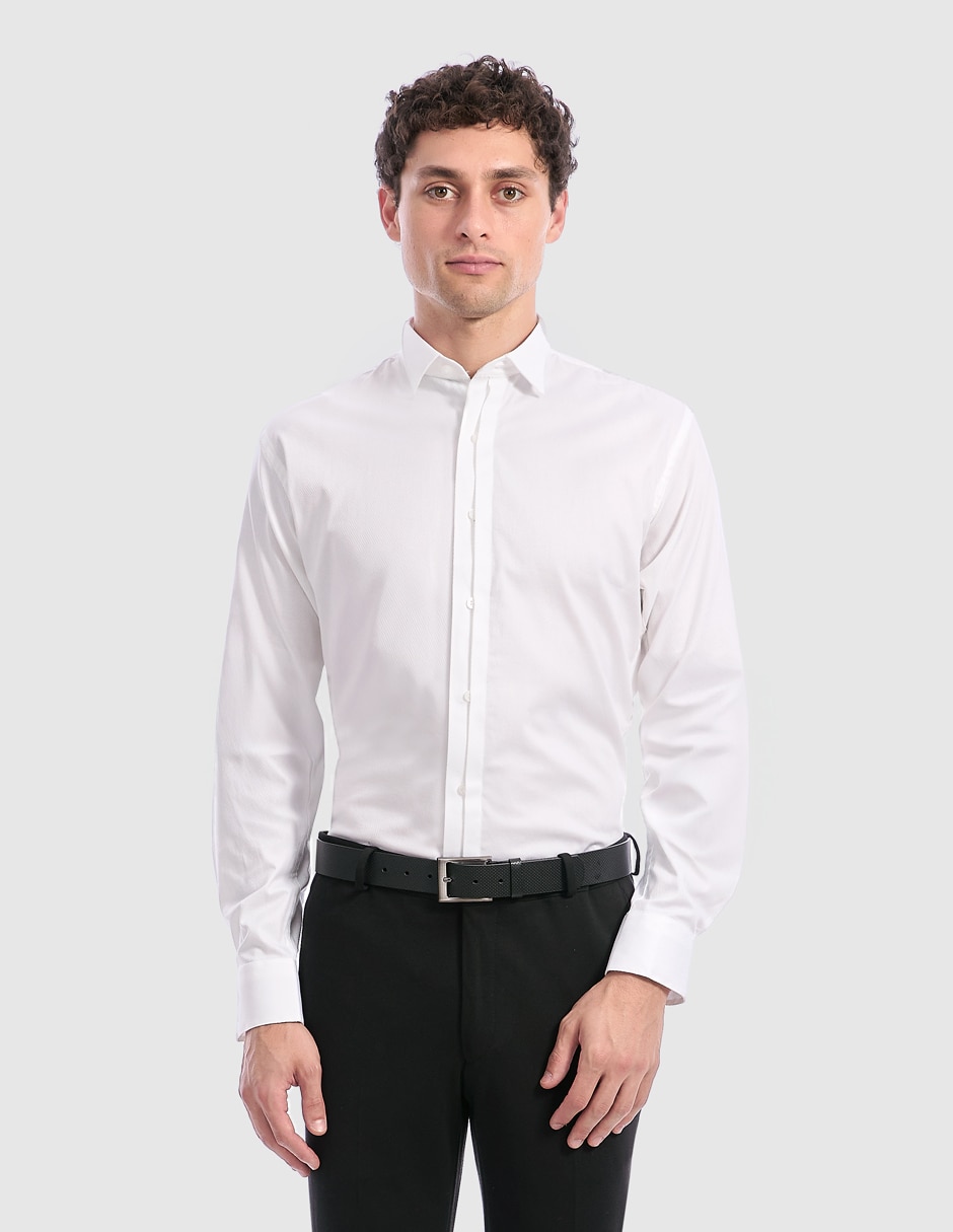 Camisa etiqueta de manga larga para hombre