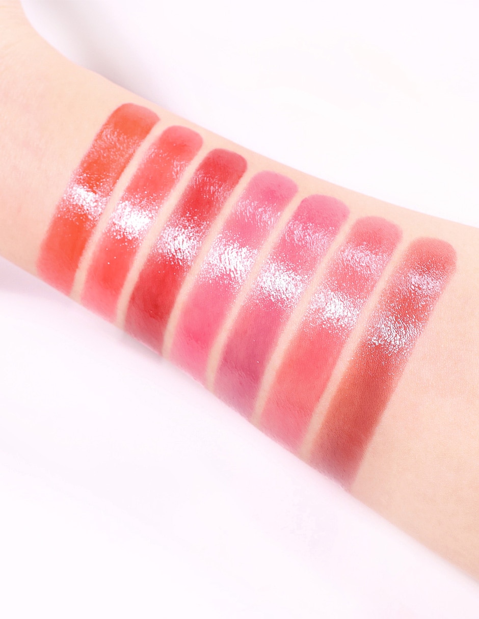 Labial brillante wear balming 4
