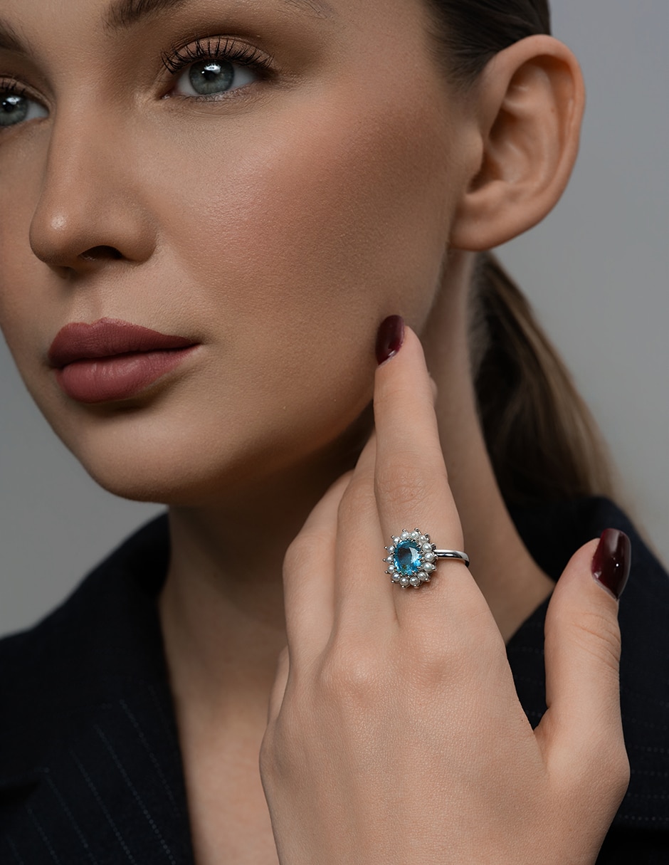 Anillo Gladkova 14 k de oro blanco topacio y perla 4