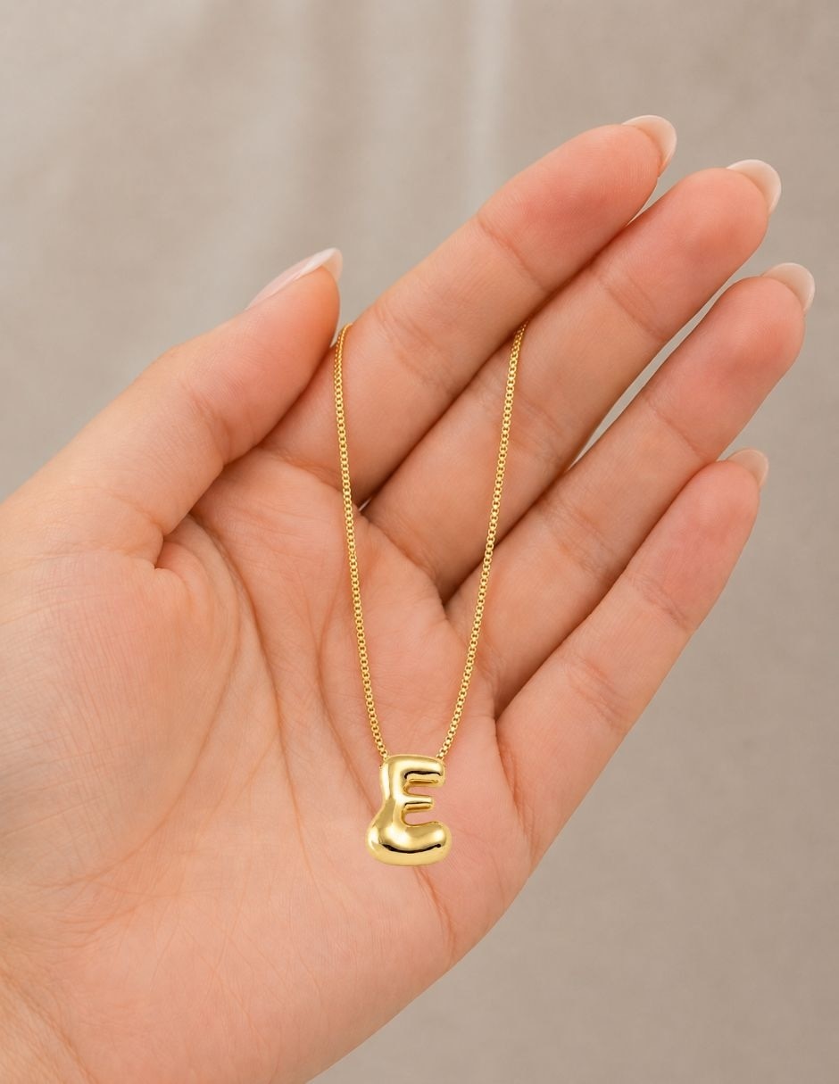 Collar con dije de letra E Burbuja 7