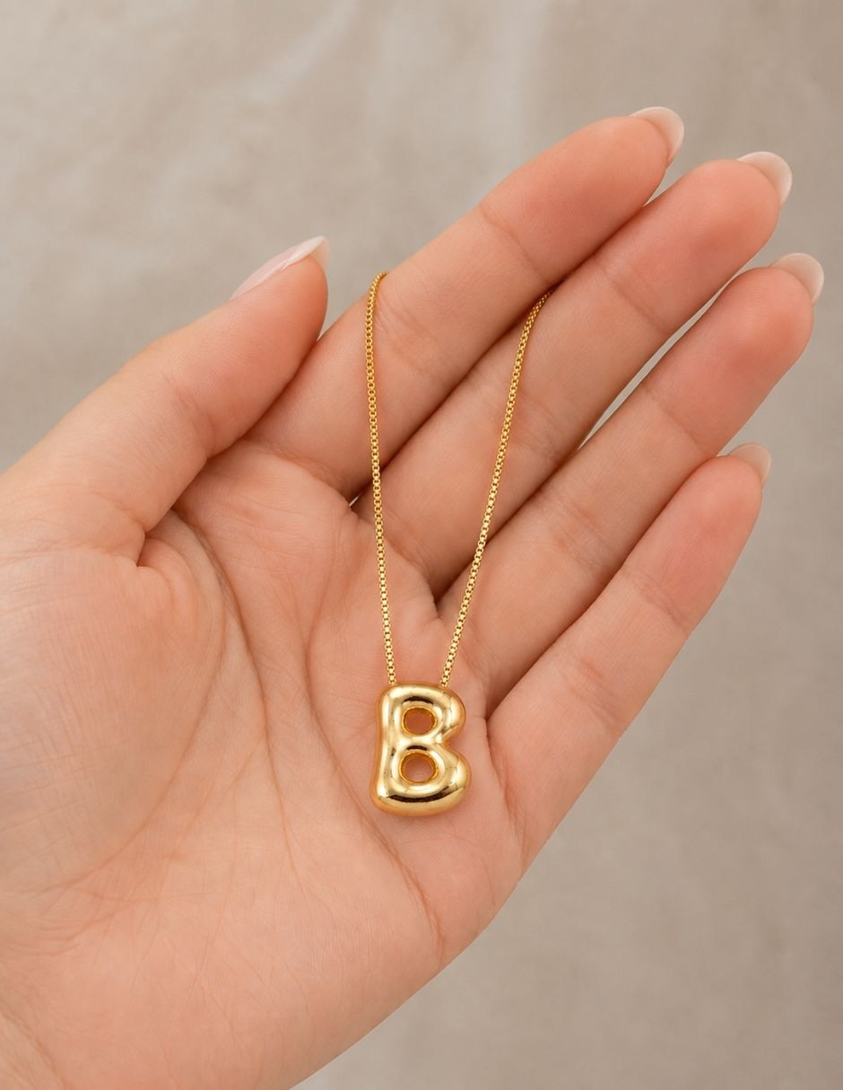 Collar con dije de letra b burbuja de baño oro 3