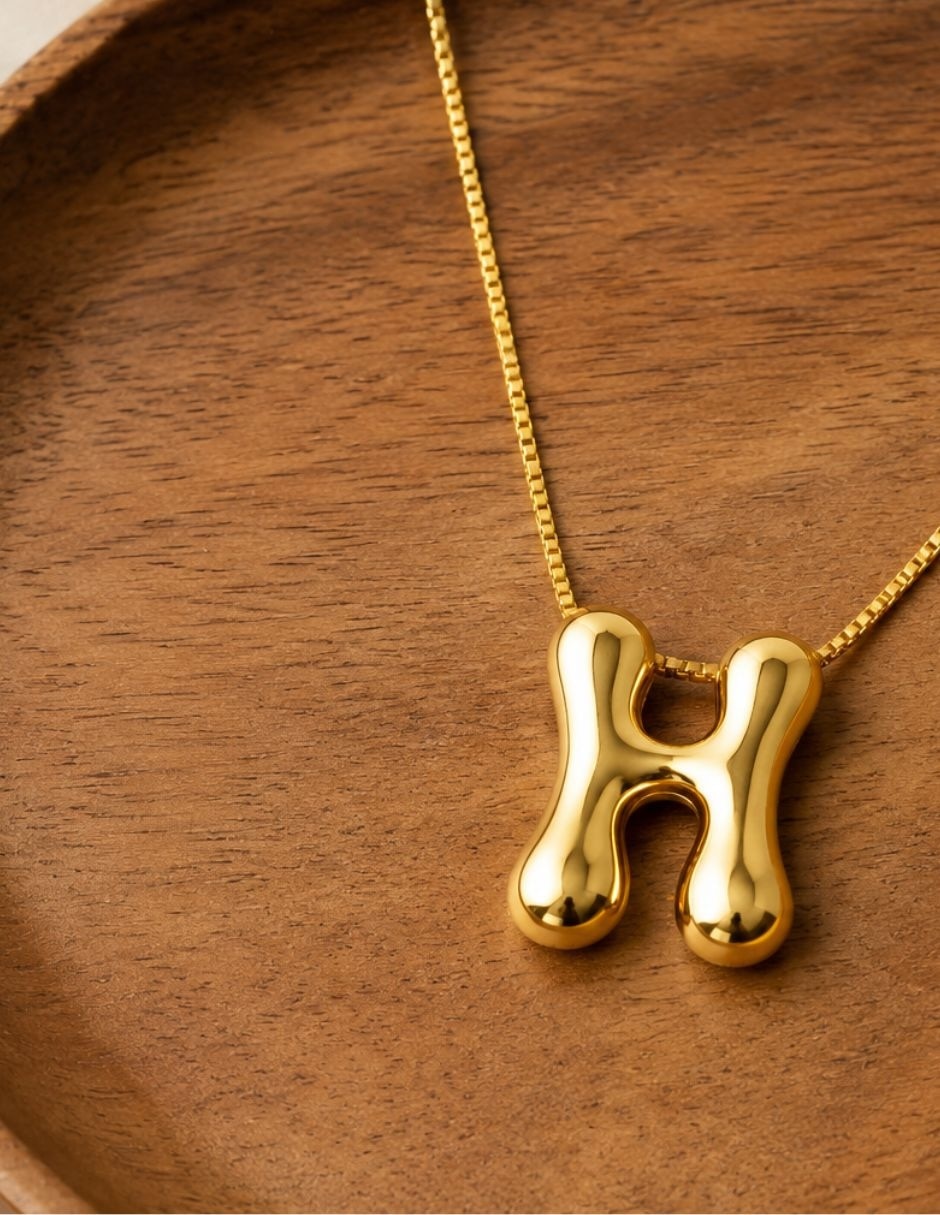 Collar con dije de letra H Burbuja 2